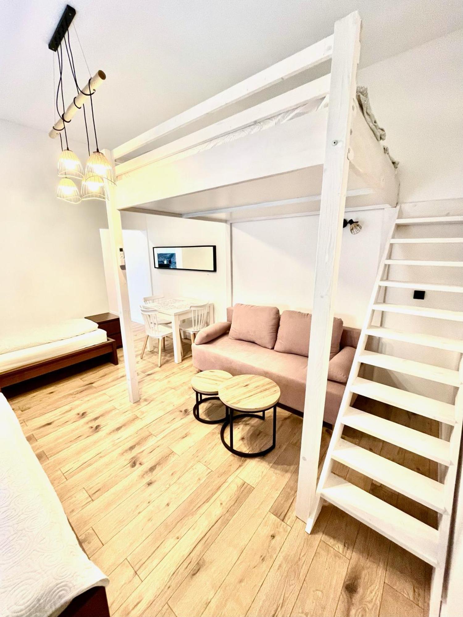 クラクフ ポコイエ ゴシチンナ ビッシナ Bed & Breakfast エクステリア 写真